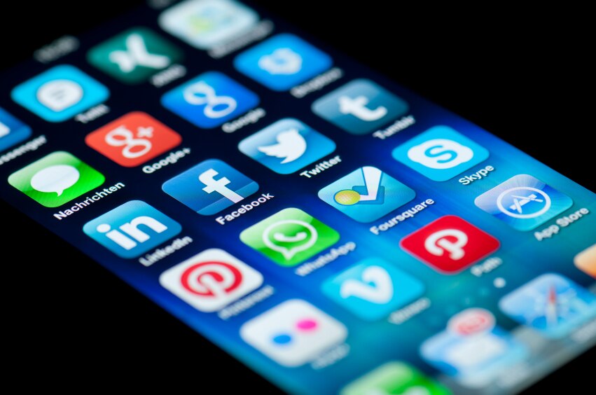 IPhone con varias aplicaciones