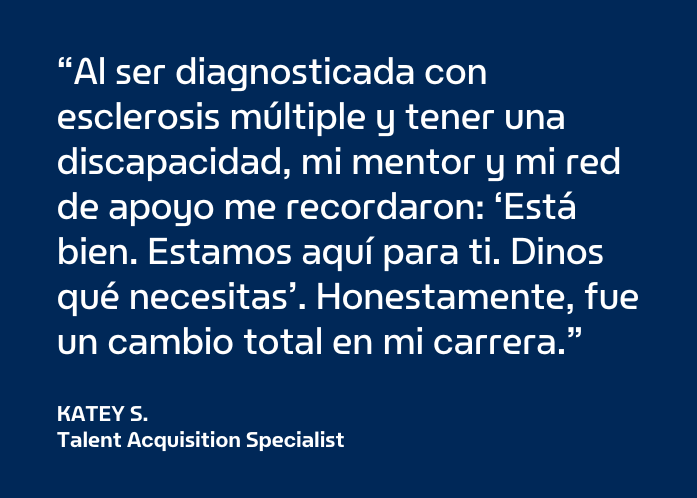 Katey, miembro del equipo de Enterprise Mobility, habla sobre mentoría y su discapacidad.