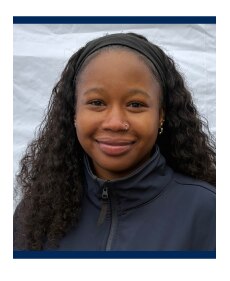 Foto de Mori H., becaria de Relaciones con la Comunidad y Adquisición de Talento